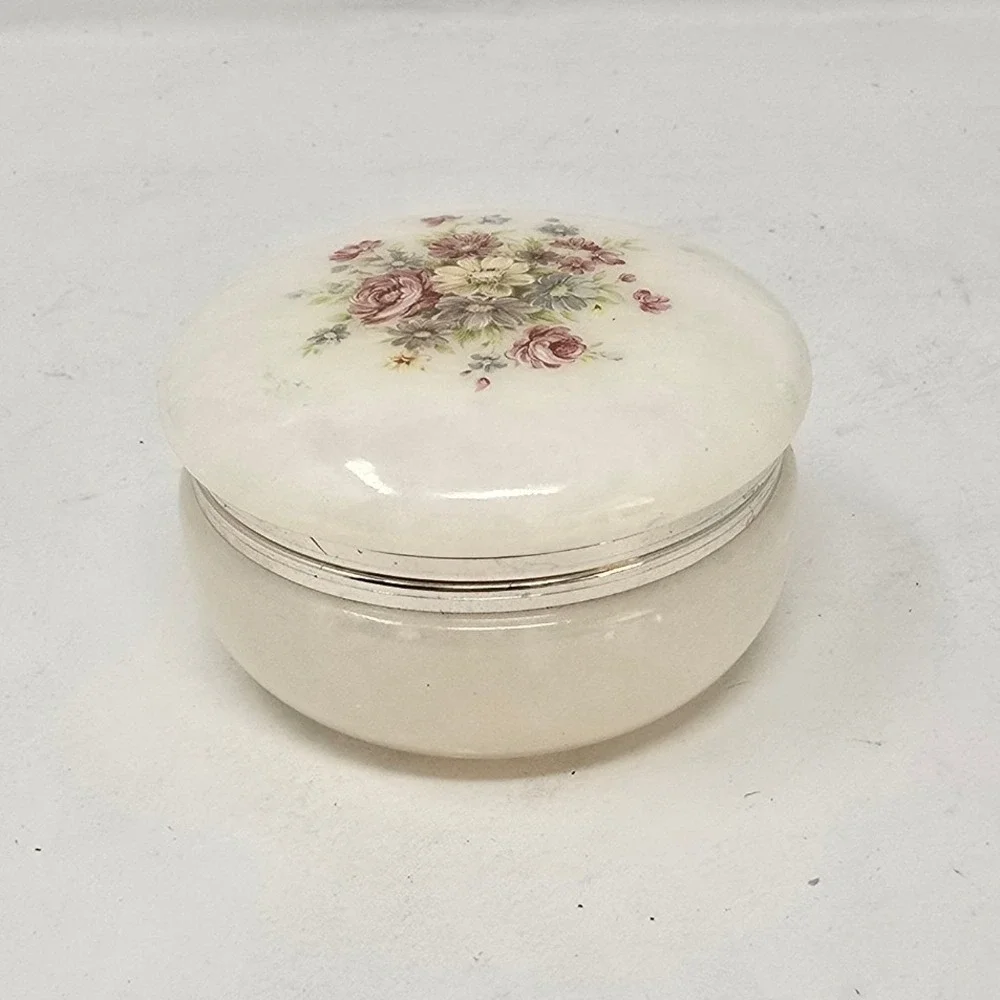 Vtg Italian alabaster trinket box jewelry ring box cottagecore floral‎